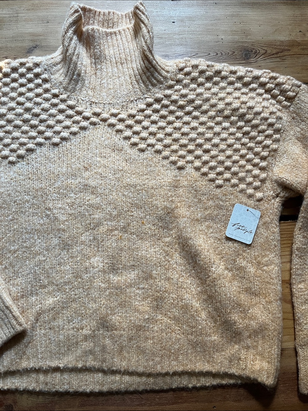 New! FREE PEOPLE M Camel Heather Bradley Boho Turtleneck Sweater - Picture 3 of 8
